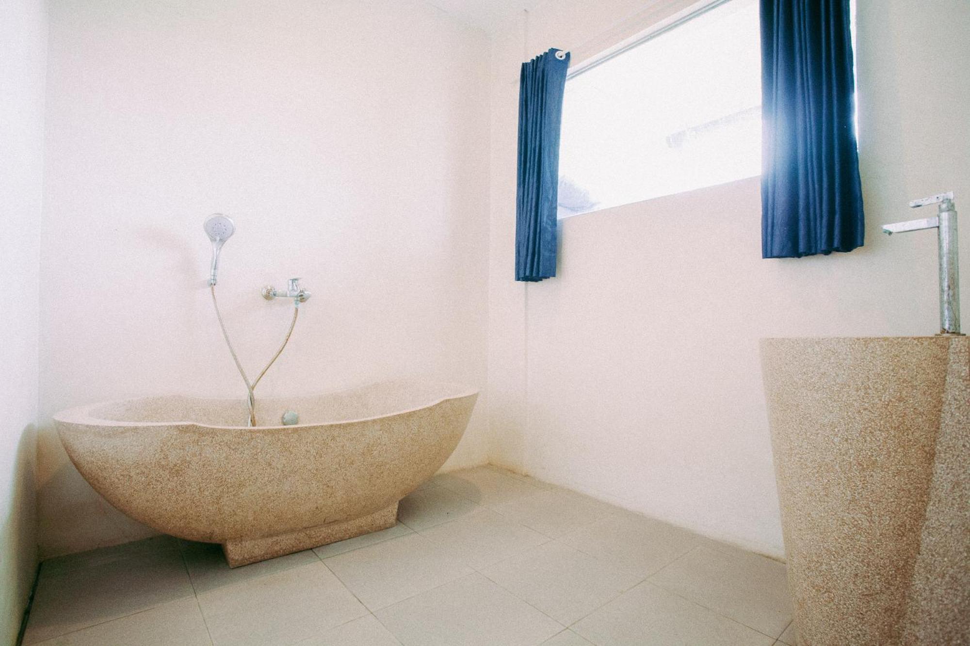 Swell Hotel, Pool Bar & Restaurant Tanah Lot Extérieur photo
